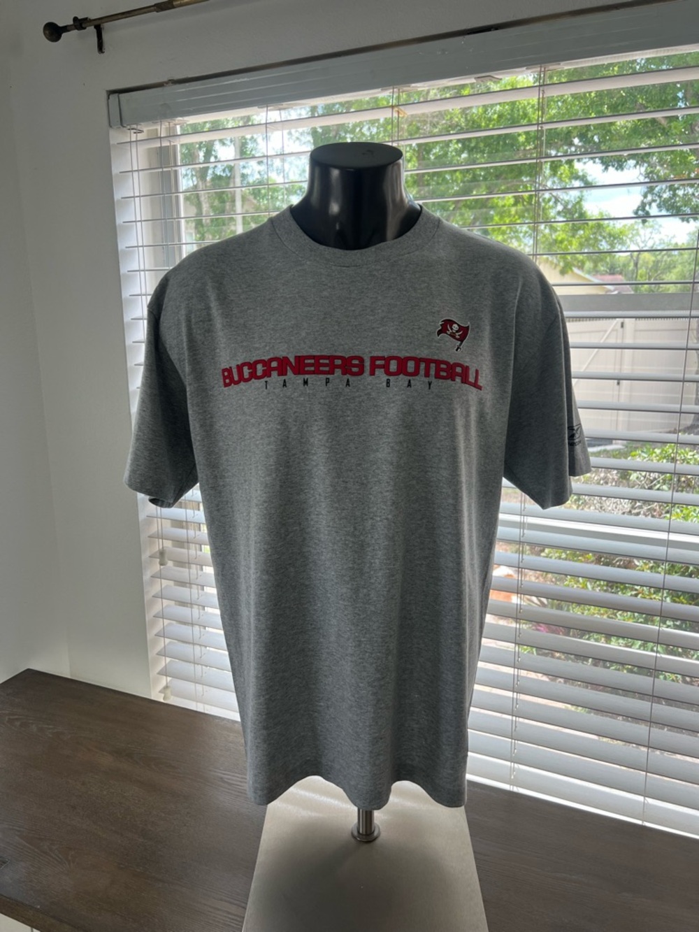 NWT Reebok NFL Tampa Bay Buccaneers Gray On Field Football Shirt Men’s Large